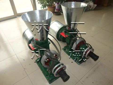 點(diǎn)擊查看詳細(xì)信息<br>標(biāo)題：臥式磨面機(jī) 閱讀次數(shù)：1551