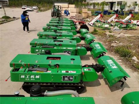 點擊查看詳細信息<br>標題：履帶開溝機　 閱讀次數(shù)：1363